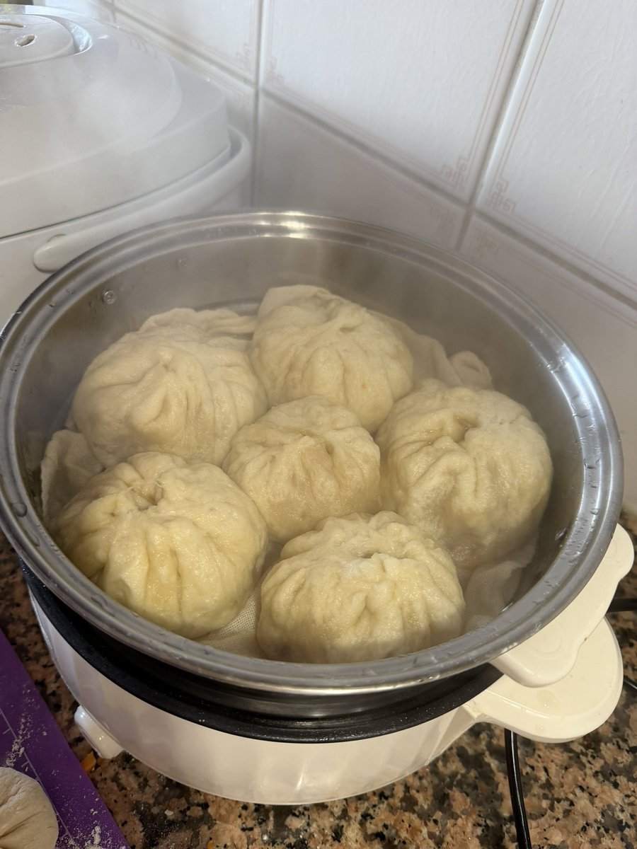 Johnny Bi tweet media