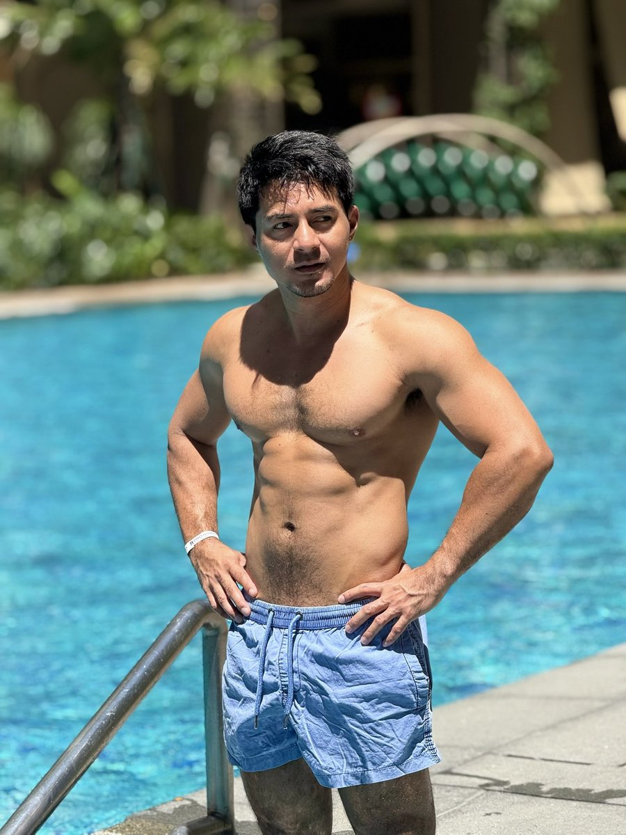 jaycee_domincel's tweet image. Weekend reset by the pool. #AGP