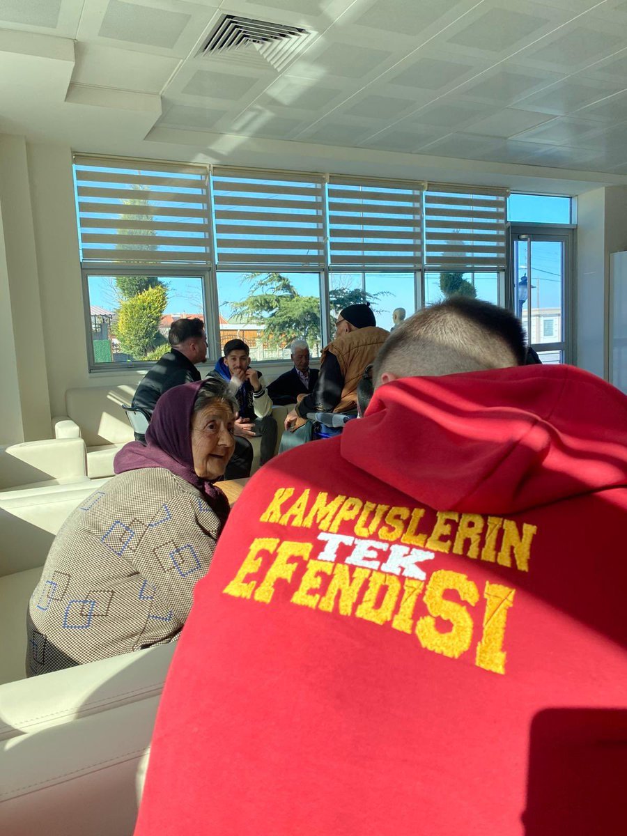 uAUNIAKU's tweet photo. 18-24 Mart Yaşlılara Saygı Haftası’nda huzurevi ziyaretinde bulunarak büyüklerimizle bir araya geldik, ellerini öpüp bayramlarını kutladık. Onların duası en kıymetli hediyemizdi.

#ultrAslanUNI https://t.co/HonfHNVycJ