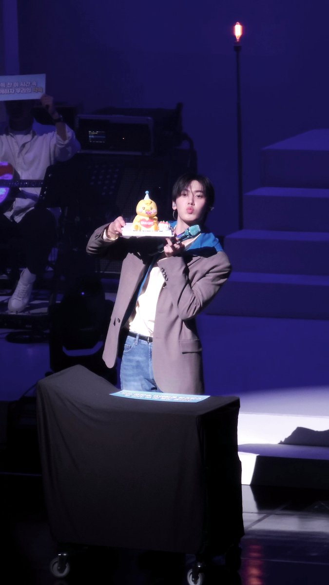 Meteor_3021's tweet photo. 생일 축하해🥹 https://t.co/5IpU4OyN0v