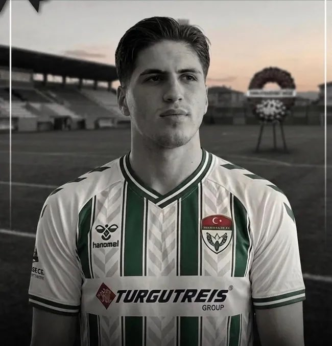 Boşuna Tıklama tweet media