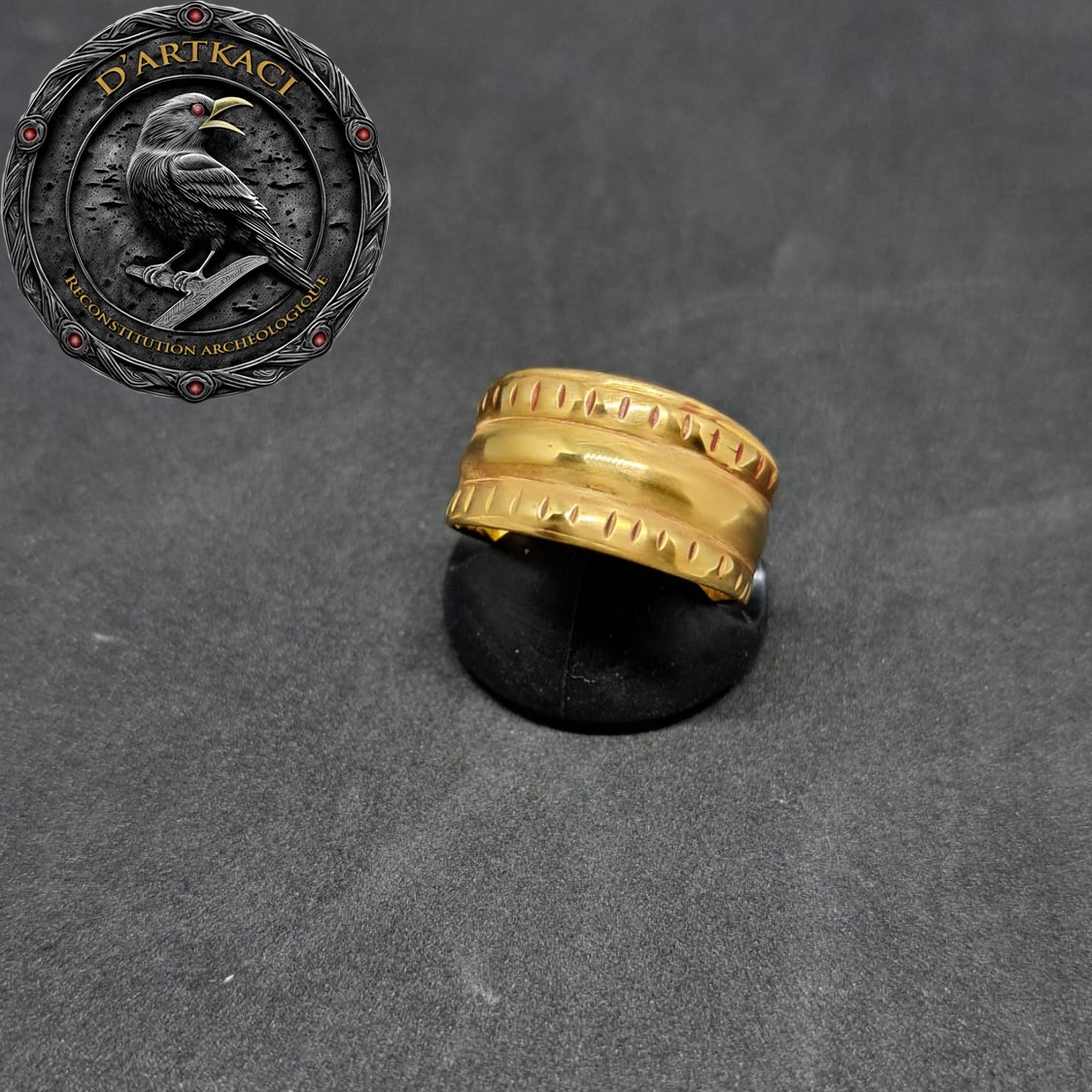 Contoutos Atrébate. tweet media