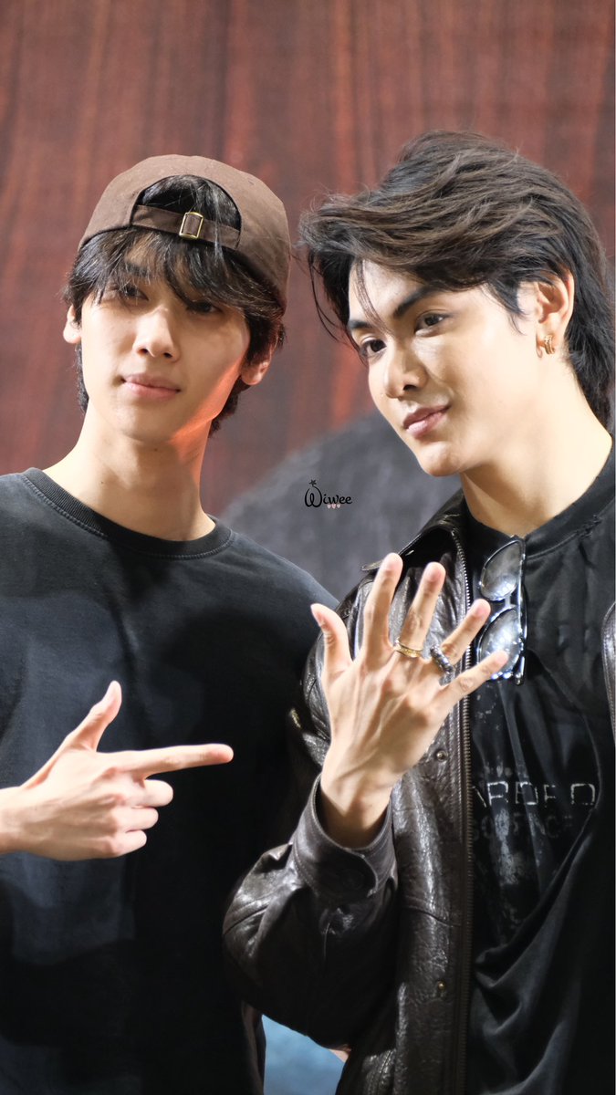 ยังคงรอเสมอมาตลอดไป🦋💗 tweet media