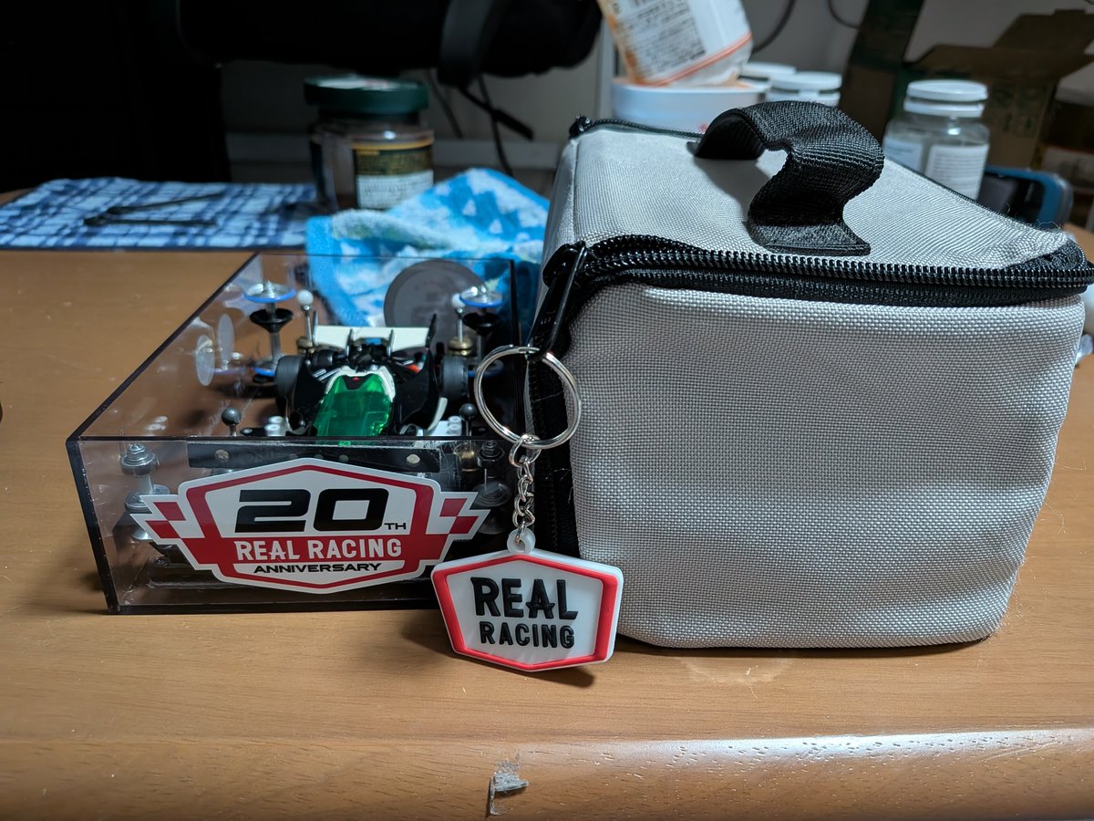 phenolpigrain's tweet image. 早速、威嚇用にキーホルダーとステッカーを使うなど #RR20