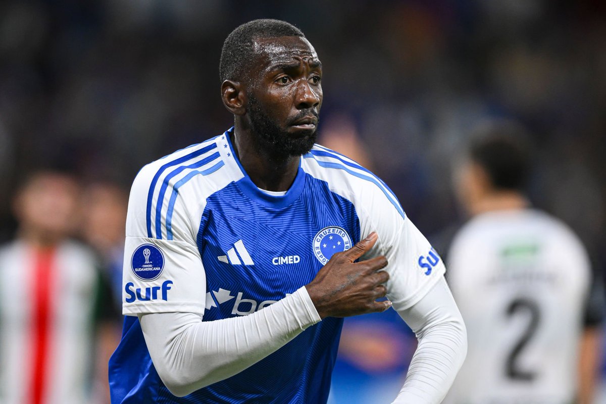 Instant Foot ⚽️ tweet media