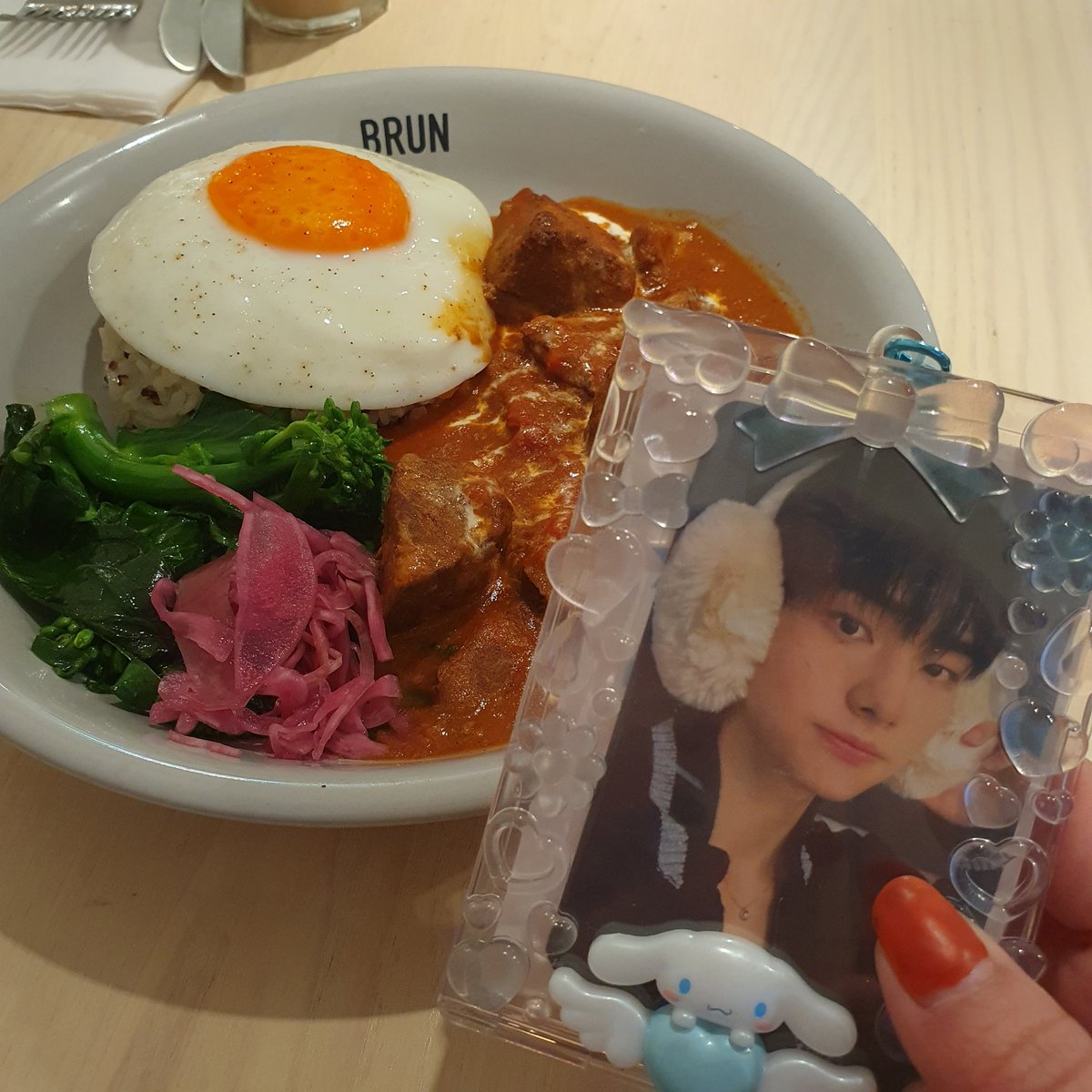 ᴋʏö 교 ಇ tweet media