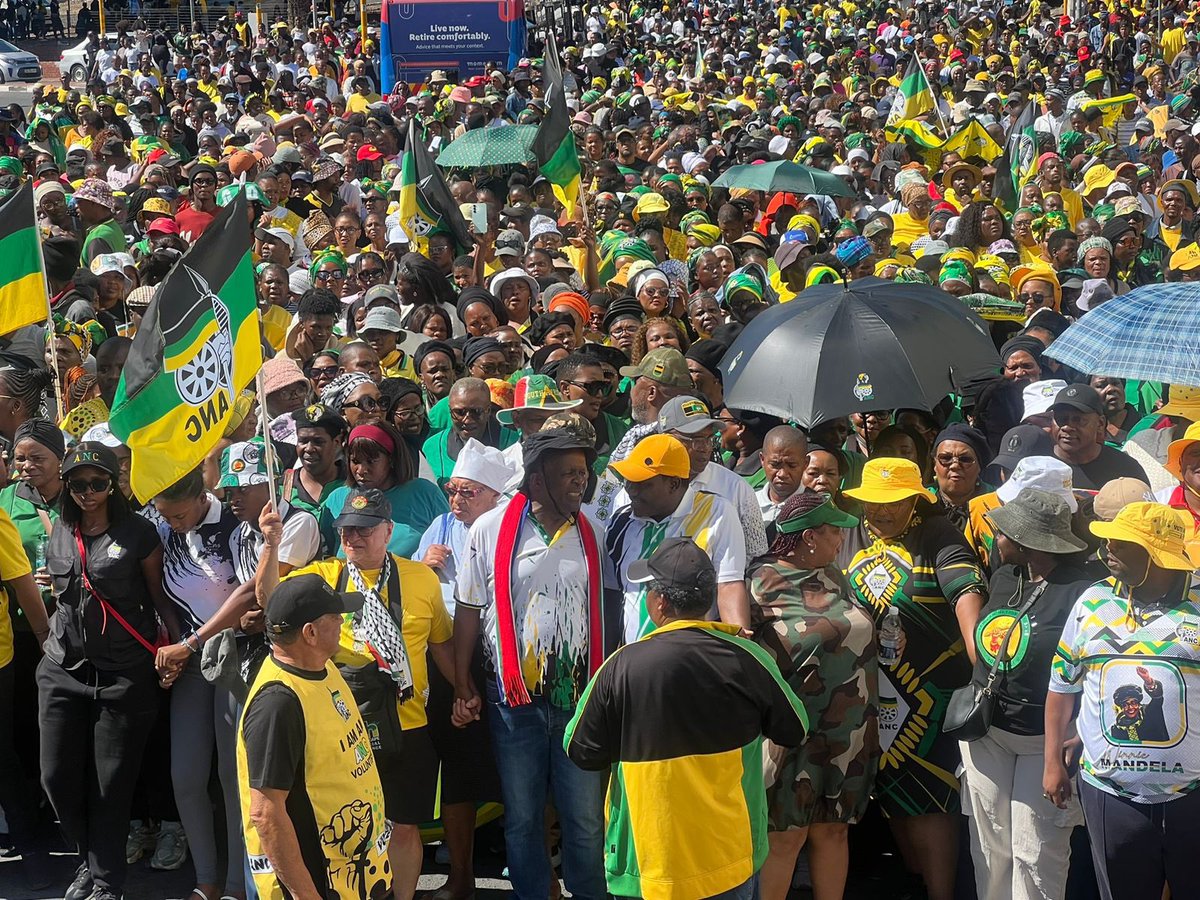 MYANC's tweet photo. [IN PICTURES] United in defence of South Africa’s sovereignty, the ANC in the Western Cape, together with alliance partners, religious leaders, and ordinary citizens, marches to commemorate 30 years of our Constitution and celebrate Human Rights Day.

#SAWillNotBeBullied🇿🇦
#DefendOurSovereignty🇿🇦
#MarchForSouthAfrica🇿🇦
