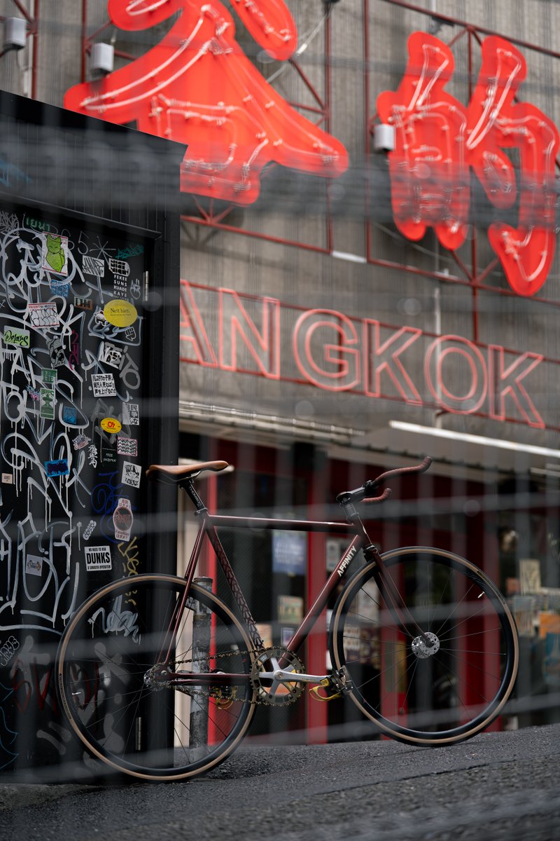 BLUE LUG tweet media