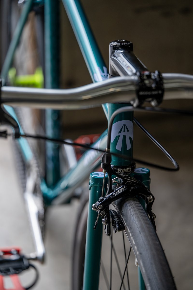 BLUE LUG tweet media