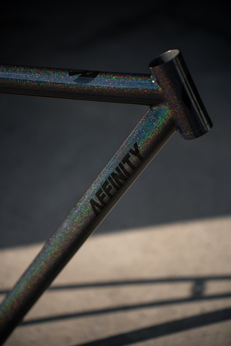 BLUE LUG tweet media