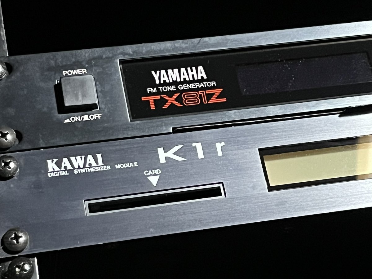 HOyoROMO's tweet photo. 実家の片付けを少しずつしているのだけど、古い機材はどうすべか…
TX81Zとか電源入るなら使いたい気持ちもある
#TX81Z #K1r https://t.co/Gft271pnrs