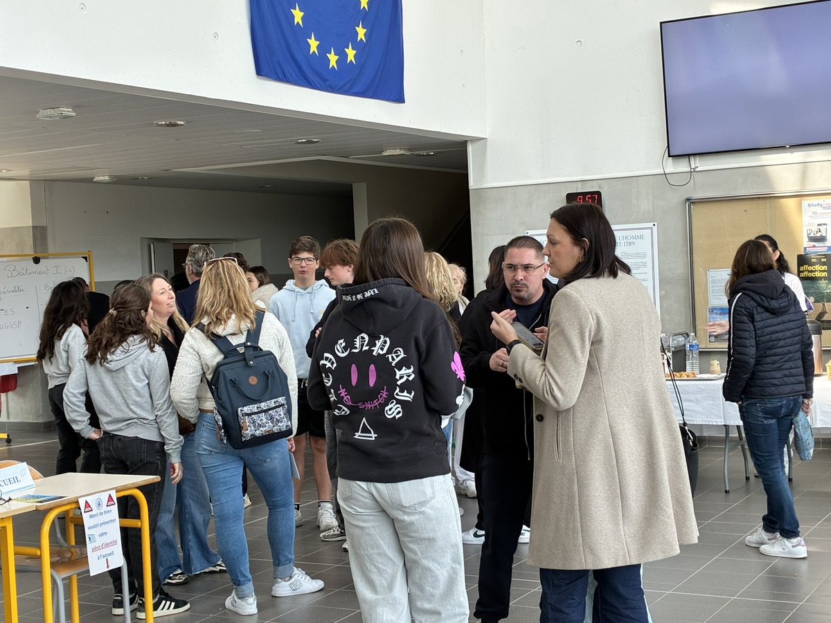 Lycée du Golfe de St-Tropez tweet media