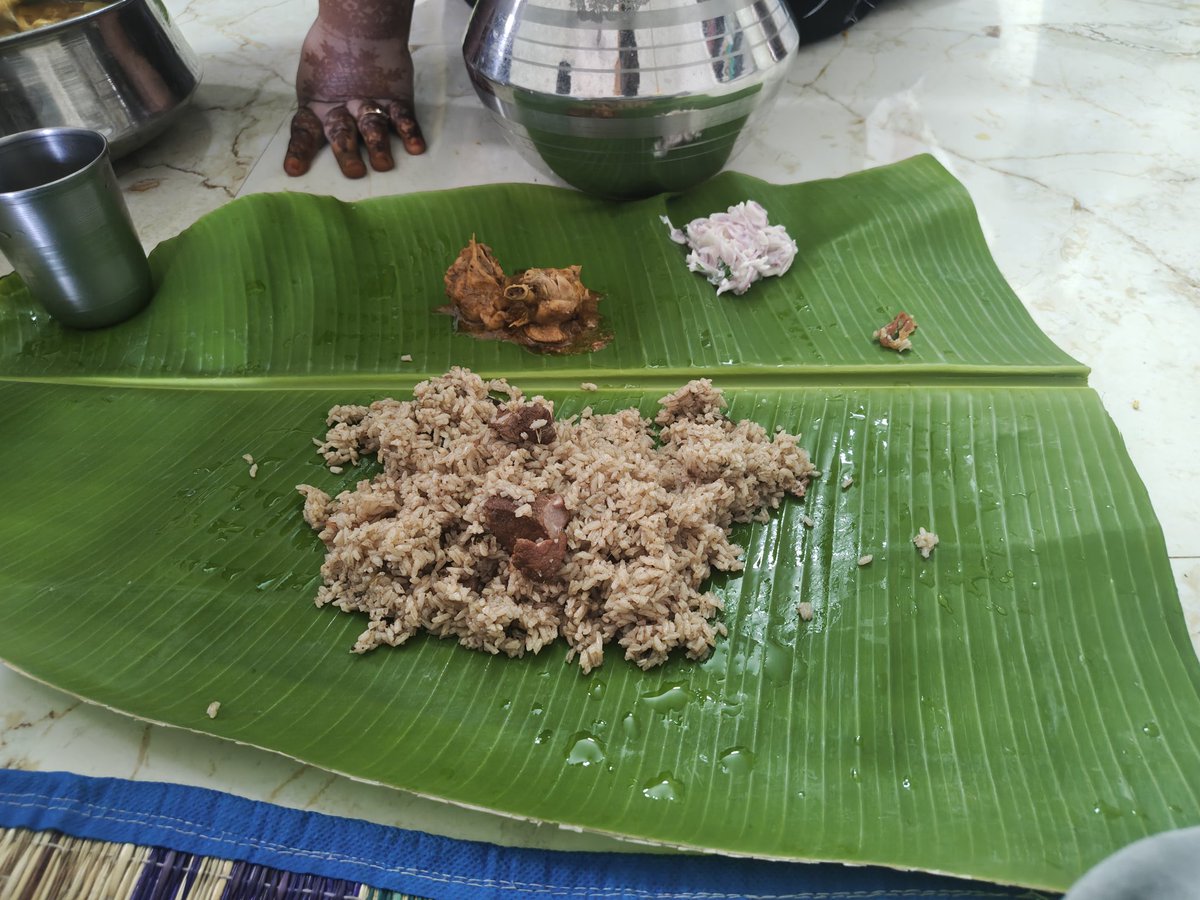 தலையாரி tweet media