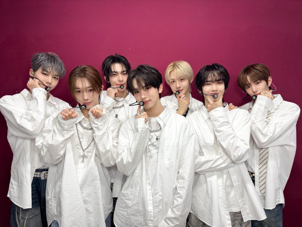 TUNEXX_official's tweet photo. #off_TUNE
260321 #쇼음악중심
#TUNEXX #튜넥스
#SET_BY_US_ONLY
#내가_살아있다는_증거 https://t.co/7dwouFWLpV