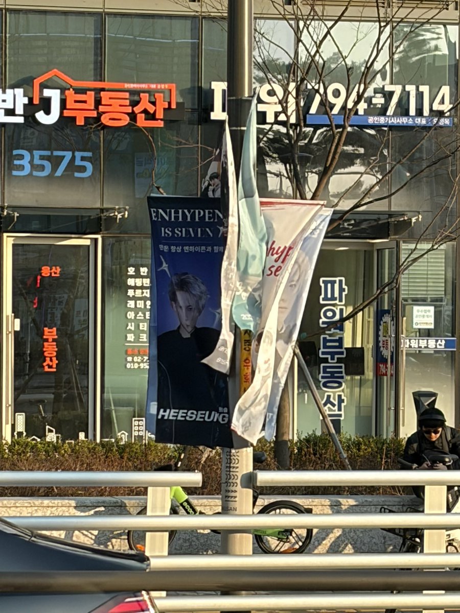 tori sevEN tweet media