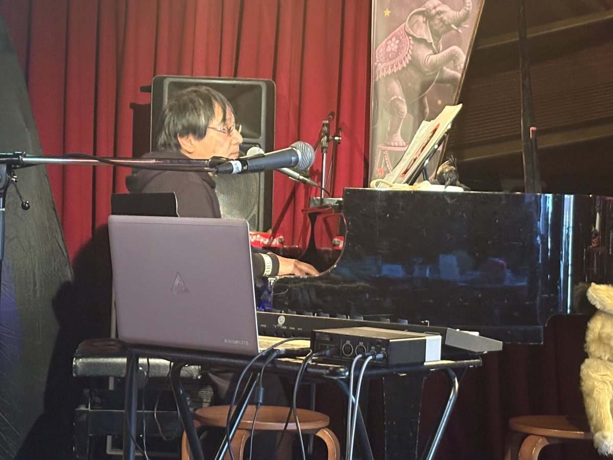 たつろー tweet media