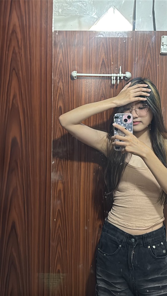 pretty g | แอคล็อกทัก tweet media