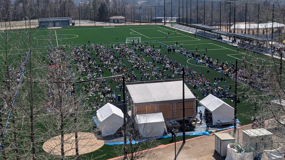 rccradio's tweet image. ＼㊗️ #ギネス 記録達成🎉／
「同時にけん玉を皿でキャッチした最多人数」のギネス世界記録®に1,007人に参加いただき「764人」成功で記録達成🔥
盛り上げてくださった #三山ひろし さん #Dressing ちゃん #KENーG さん､ありがとうございました！
 #松本裕見子 #大松しんじ #廿日市市

#RCCラジオ