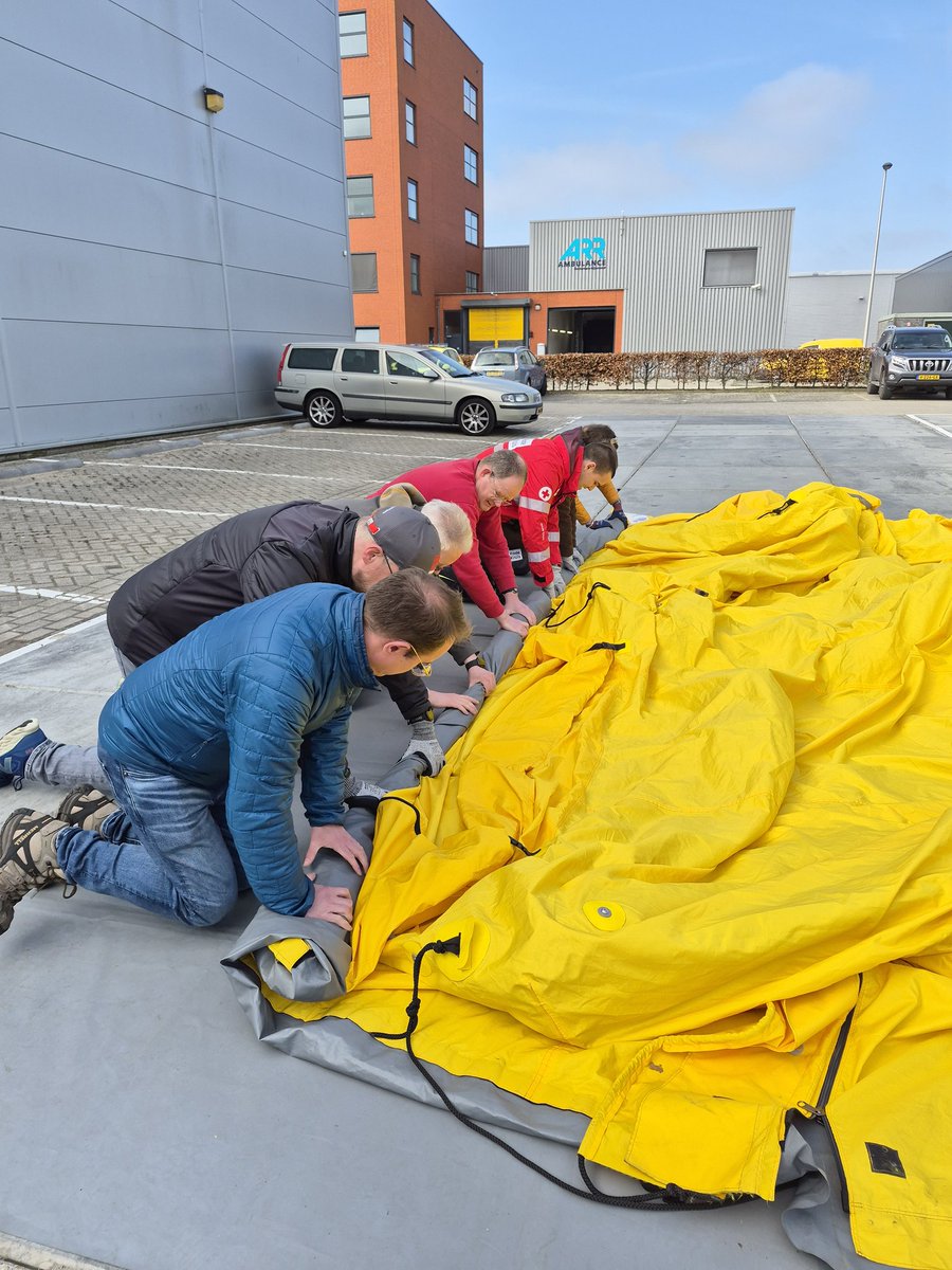 Noodhulpteams+ RR tweet media