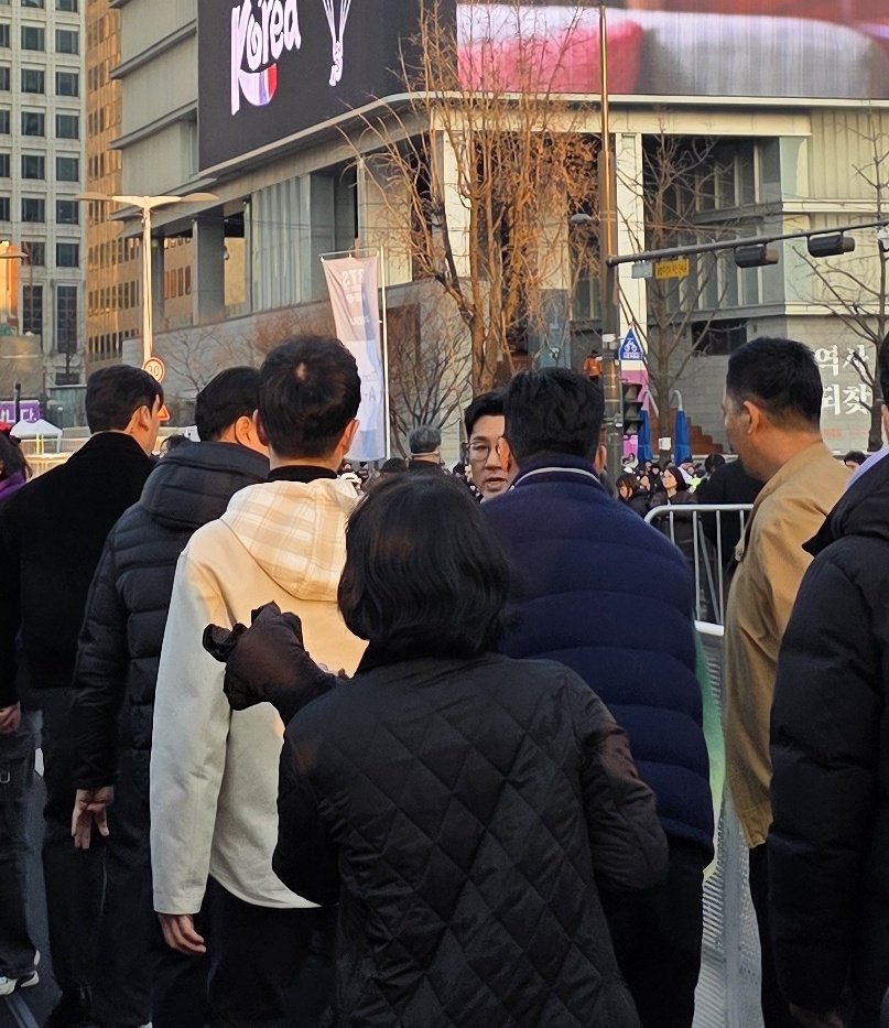 COIN | FREE NEWJEANS tweet media