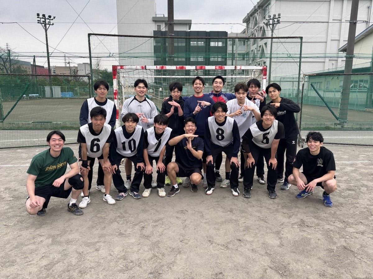 JunMitsutake's tweet photo. 高津高校の応援お願い致します！

高校選抜大会へ向けてクラウドファンディングを行っています👇
https://t.co/8cd30gNCoK

#ハンド高校選抜2026
#ハンドボール
#神が宿る県
#神奈川県代表
#高津高校
#頑張ろう神奈川
#魅せよう神奈川 https://t.co/LfS5KfyVJT