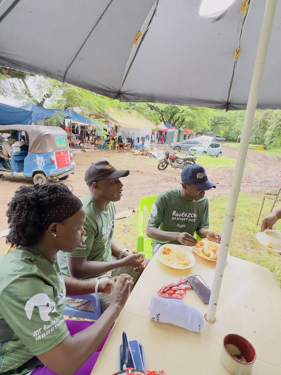 ᴛʀᴀᴠᴇʟ ꜱᴘᴇᴄɪᴀʟɪꜱᴛ 🇺🇬 tweet media