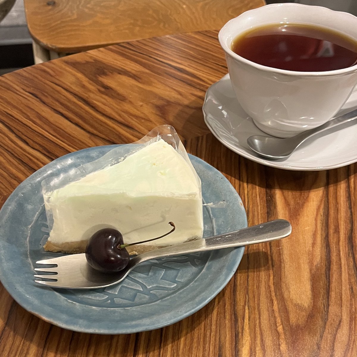 【告知　予約受付中】 
会期　5月23日(土)～5月24日(日)  
場所　大阪・日本橋　tidycafe（タイディカフェ）さま
<a href="/tidy_cafe/">tidycafe （タイディカフェ）＠しばらく土日＋不定営業21時閉店🍮</a>

お久しぶりの大阪アクセサリーオーダー会です。
美味しいお茶やお菓子と共にオーダー会いかがでしょうか。
ご予約受付中です

blog.shinsei.nu/?eid=1428336