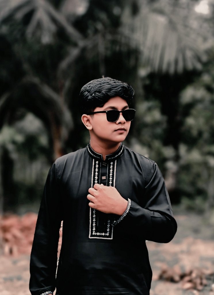 SarkerTasi13413's tweet photo. Eid Mubarak🕋🌙..
#eid2k26
#allahuekber
#muslim
#post
#lovelya
#NaturePhotographer
#twitteroweksiążkary
#panjabi
#sunglass
#attidute https://t.co/fi75NT09rx