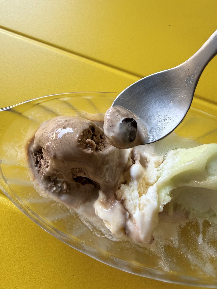 ไอหนมหม๋าตัวโปรดของเธอ tweet media