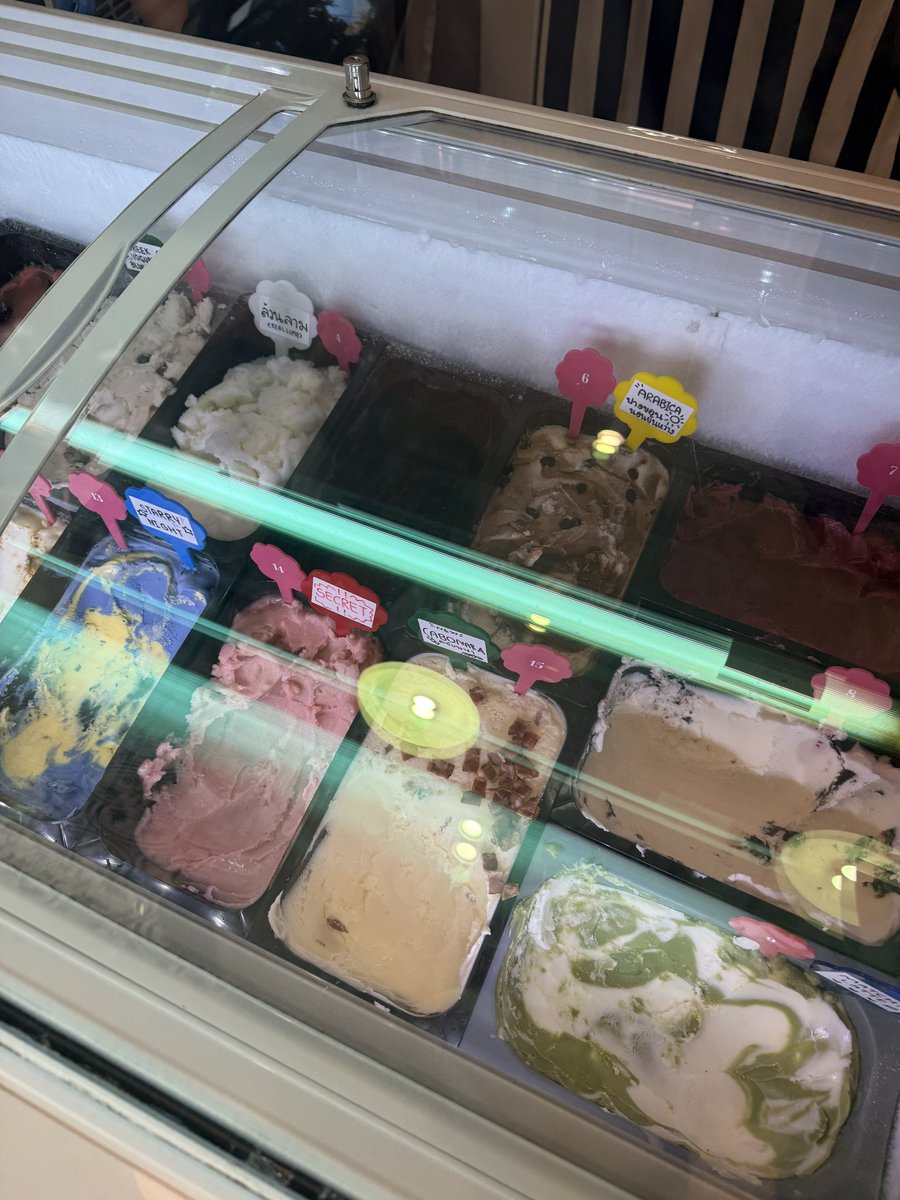 ไอหนมหม๋าตัวโปรดของเธอ tweet media