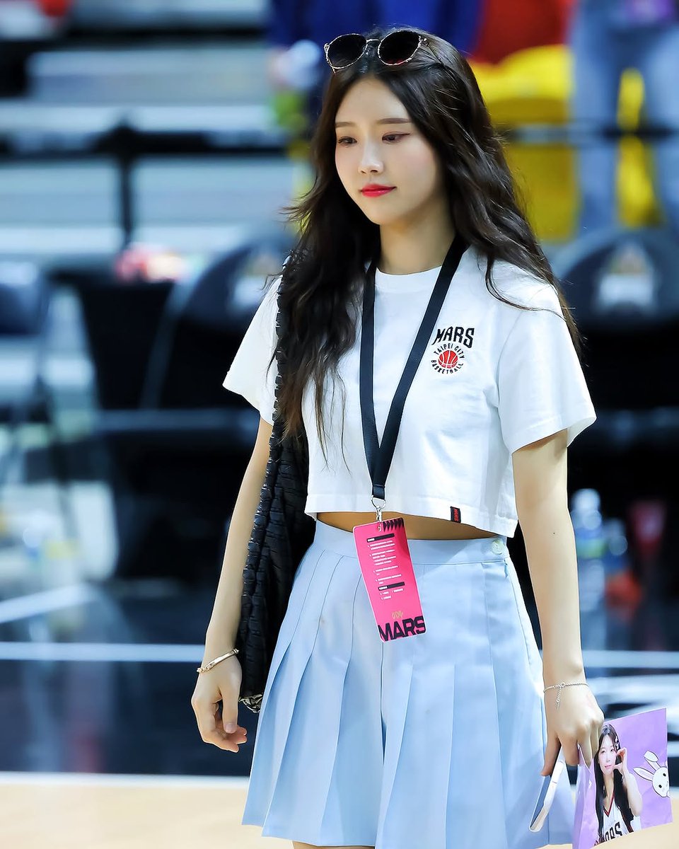 รีบดูก่อนปลิว tweet media