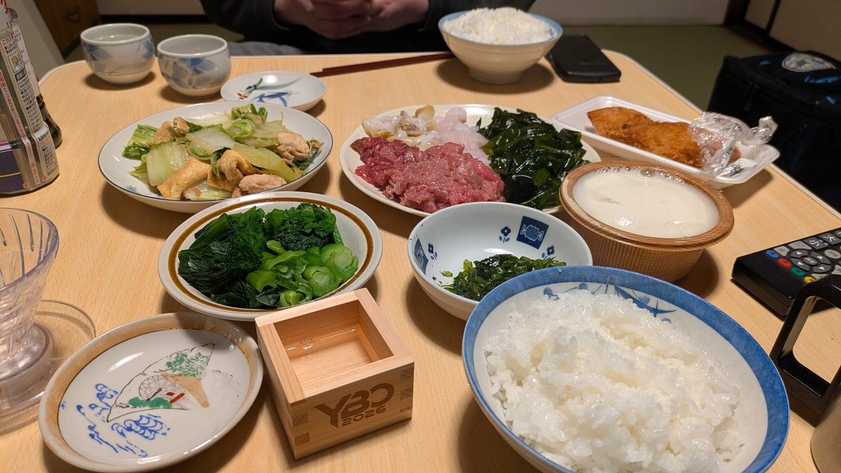 最終日の夕飯は贅沢に海鮮盛りになりました
ちょっぴりお酒と一緒にいただきます