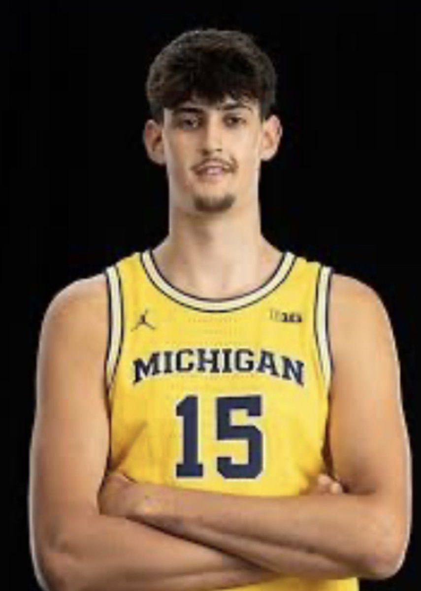 JavierLZ's tweet photo. No sé qué plan hay mejor esta tarde que sentarse delante de la TV para ver en directo el duelo que todos quieren ver.

Cream Abdul Jabbar vs Aday Mara

#9 St. Louis vs #1 Michigan

Solo puede quedar uno.

⌚️17:10 en @MPlusDeportes 🏀 https://t.co/ITC3e3a4vO