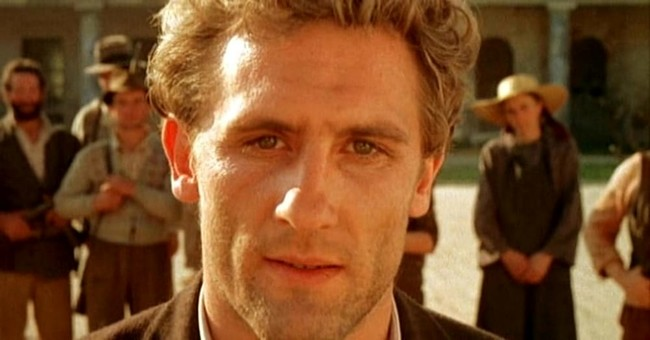 "Los fascistas no son como los hongos que nacen así en una noche... han sido los patronos los que han plantado a los fascistas, los han querido y los han pagado" 

Novecento (1976) Bernardo Bertolucci