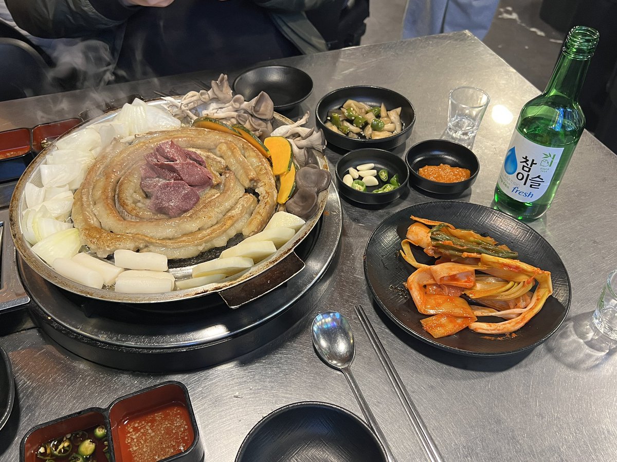 서양복실이 tweet media