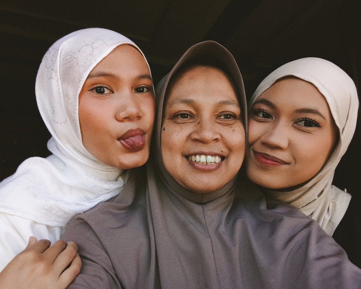 the daughter of 𝒥uly tweet media
