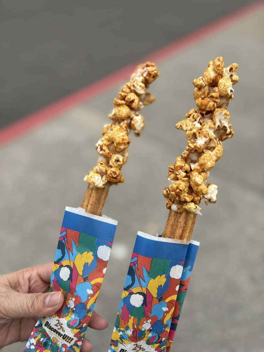 usjLOVE_KAWAII's tweet photo. リピするぐらいお気に入りのチュリトス😋💓
 #USJ  #USJファン https://t.co/U9BfEaXpgc