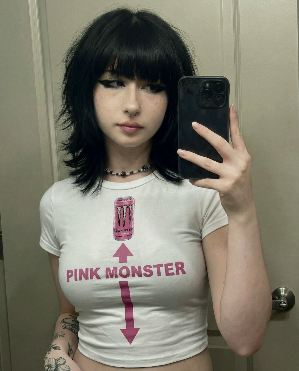 marci ✶ tweet media