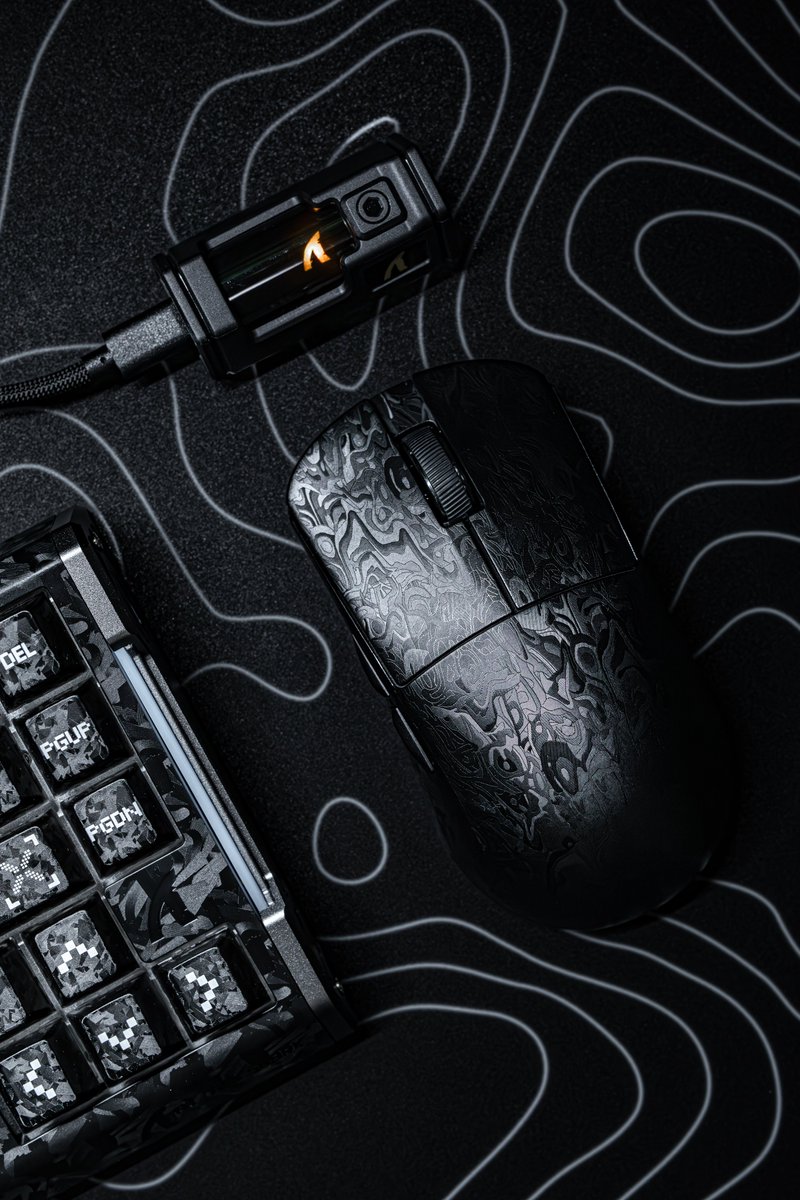 ぶらっく tweet media