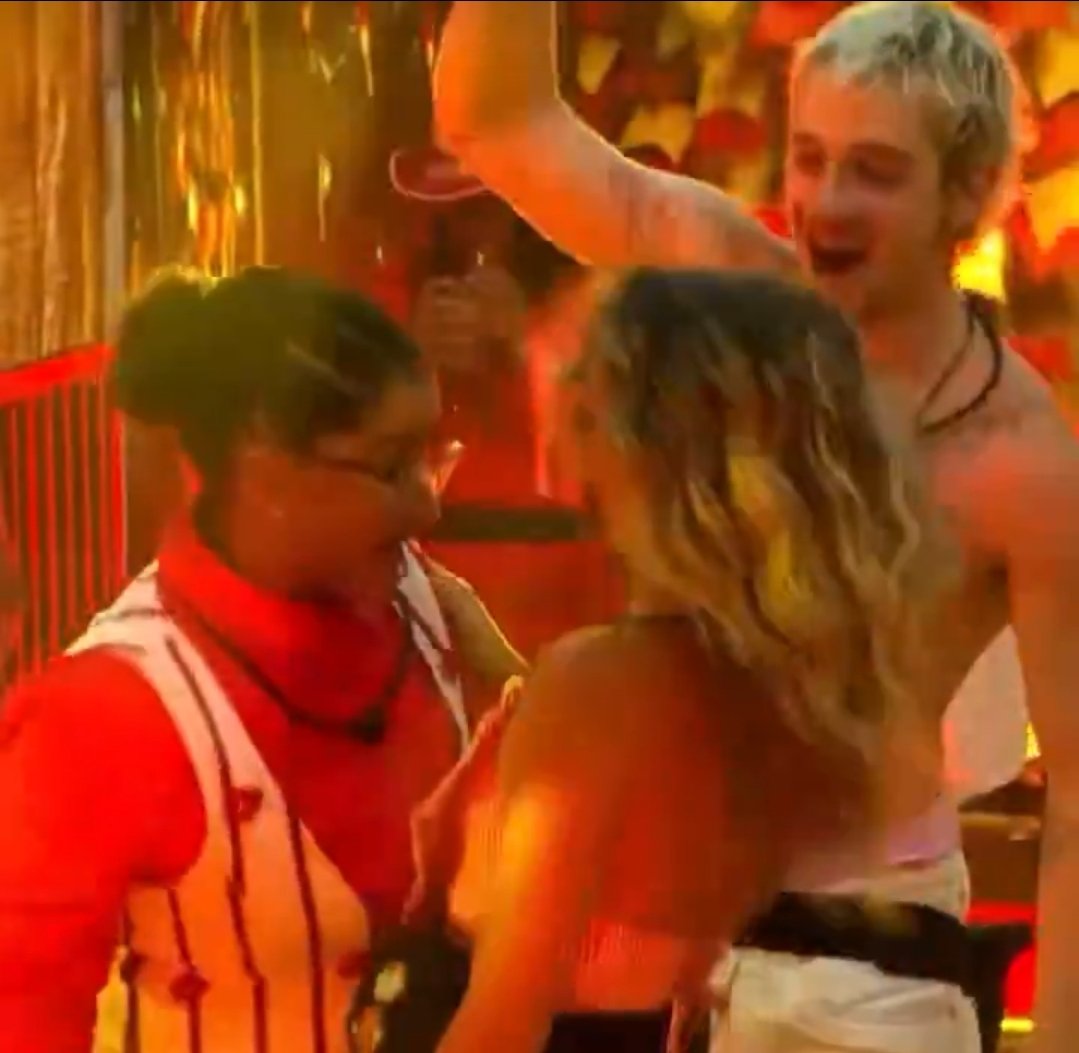 Just Max 💸💻💋 tweet media