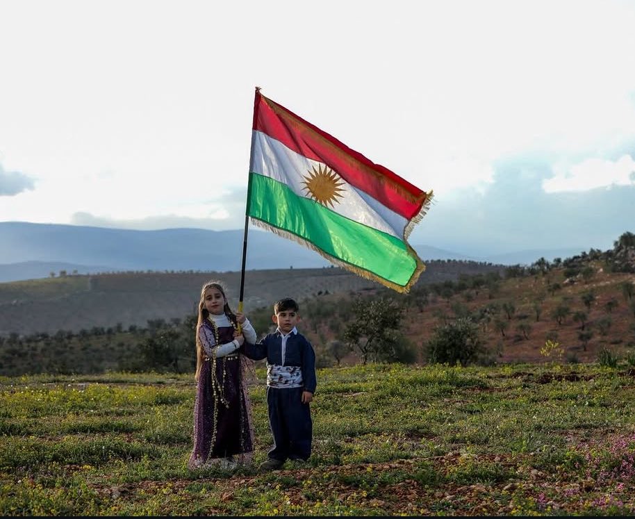 kurdishthor's tweet photo. Newroz pîroz be kurdistan☀️🔥 https://t.co/bt76sobupz