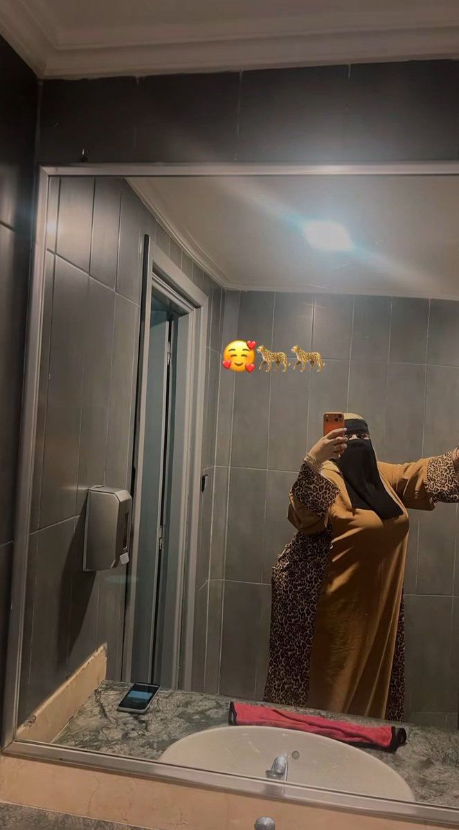 قهوة وليل ☕️🌃 tweet media