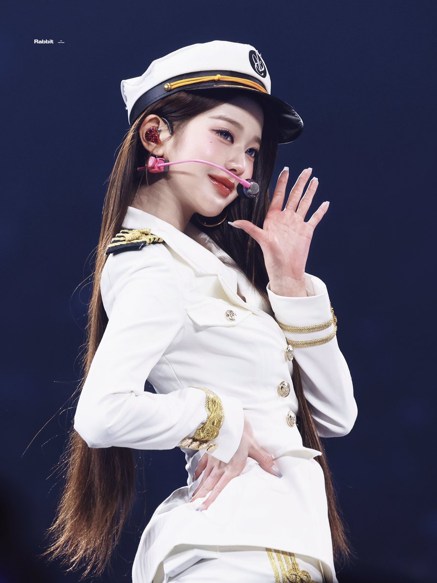 𝑹𝑨𝑩𝑩𝑰𝑻. tweet media