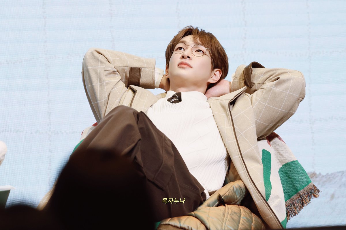 260321 토크회
오만 ㅋㅋㅋ
#온유 #ONEW #이진기 #オンユ #ONEW_TOUGH_LOVE #TOUGH_LOVE #터프러브