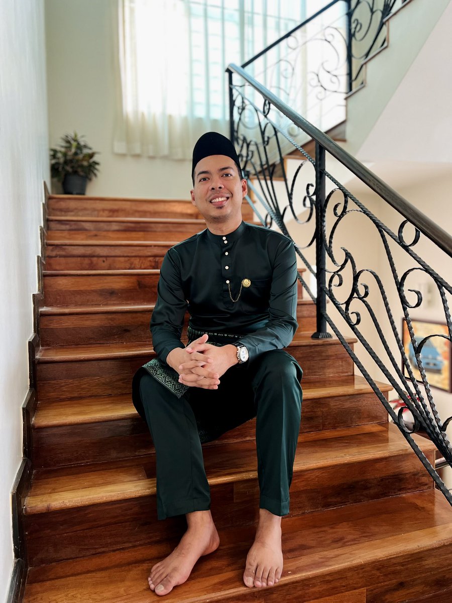AbenHazd's tweet photo. Nk bg duit raya laa klu sedondon. Ada tak? https://t.co/MG22KGMcF5