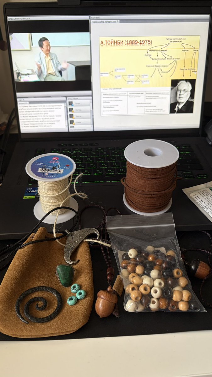 Кудрявый Бог tweet media