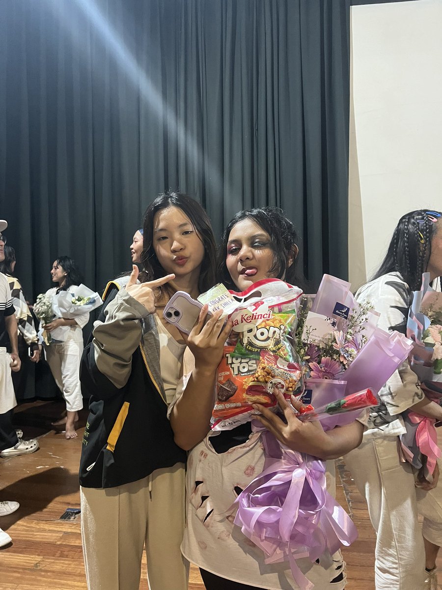 cel 𐙚 ˚ tweet media