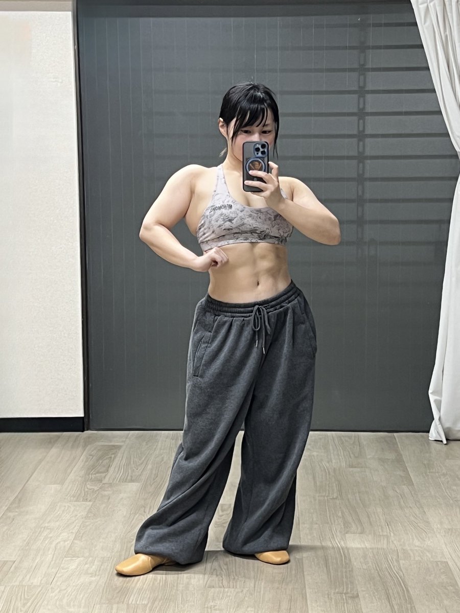maru (まる) tweet media