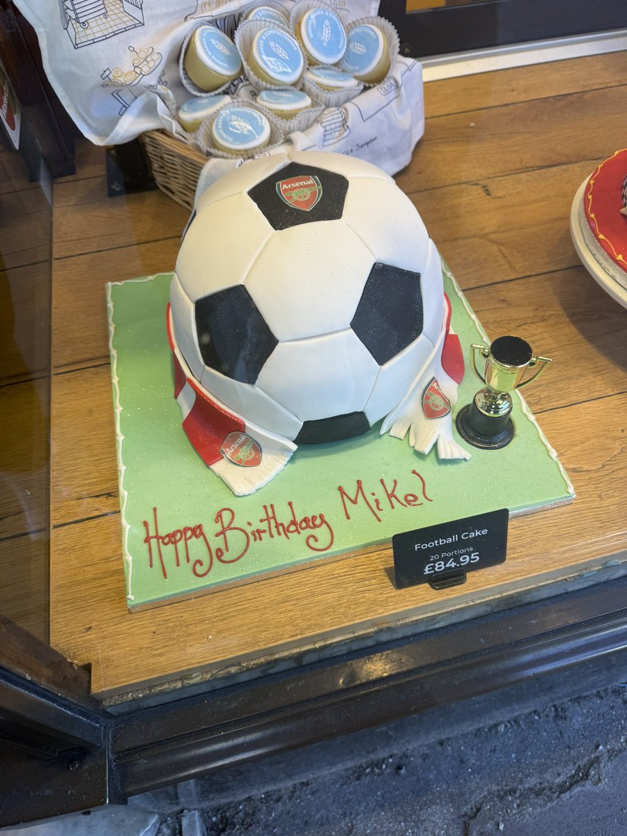 Henny Grillz tweet media