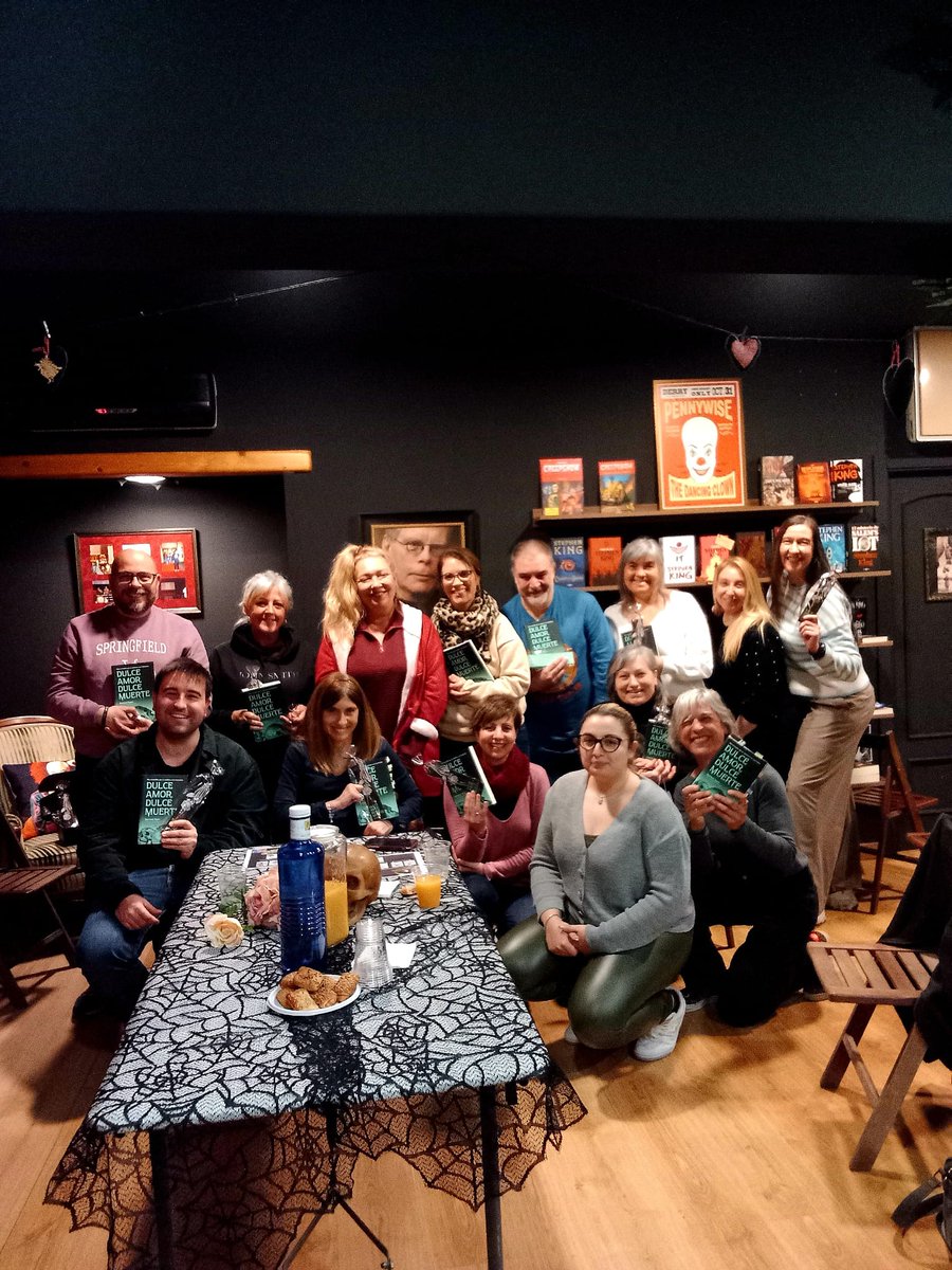 Derry Books tweet media